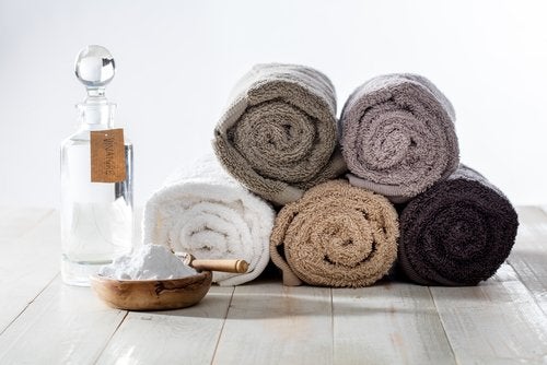 Cómo limpiar las toallas con bicarbonato de sodio